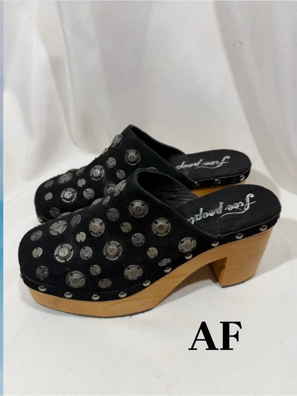 Free People Claudia Black Studded Leather Clog Heels Size 40 New